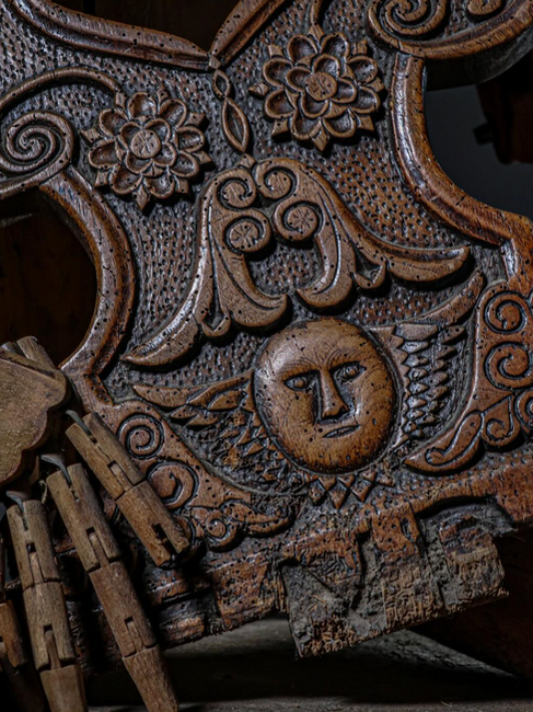 Détail de sculpture Martin Lours