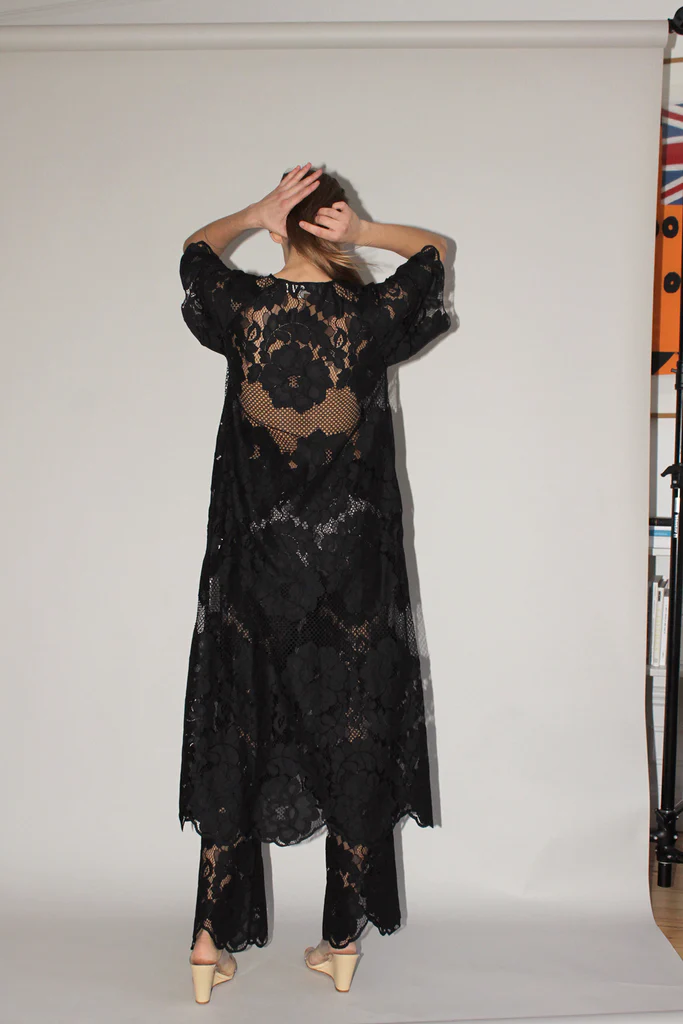 mr-larkon-lola-dress-lace-black.webp