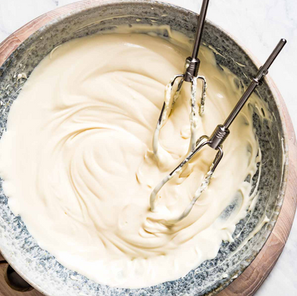 The Best Maple Cream Cheese Frosting You’ll Ever Taste