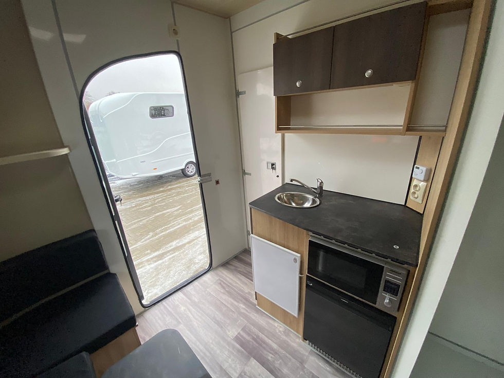 Thumbnail: Steinsberger horse trailer, oversized living area, 2 horses, caravan permissible