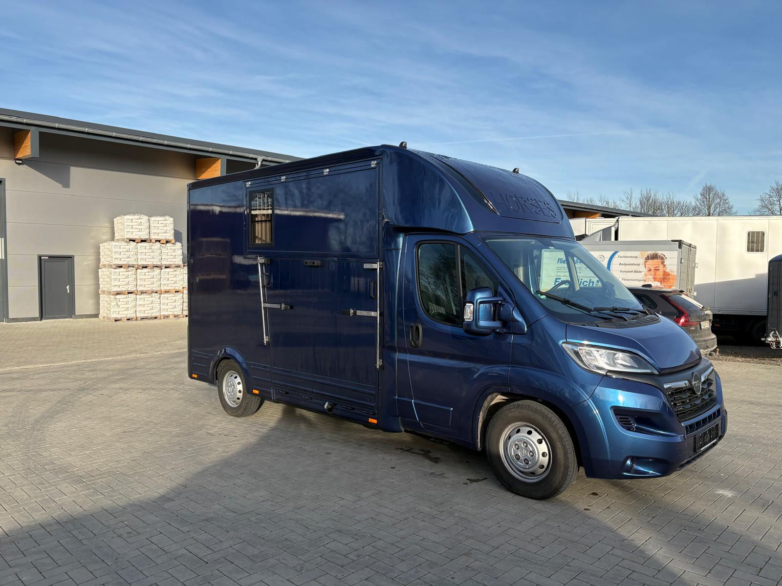 Opel Pferdetransporter, 3,5t, 1-2 Pferde, Aufbau NEU