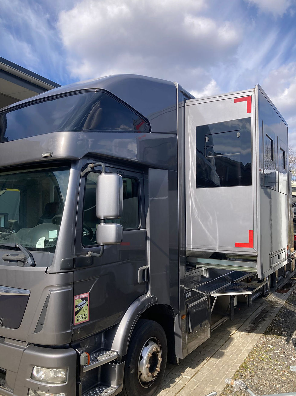 Thumbnail: MAN TGM Pferdetransporter 4-5 Pf., 14t, 2017, 290 ps, Gebraucht