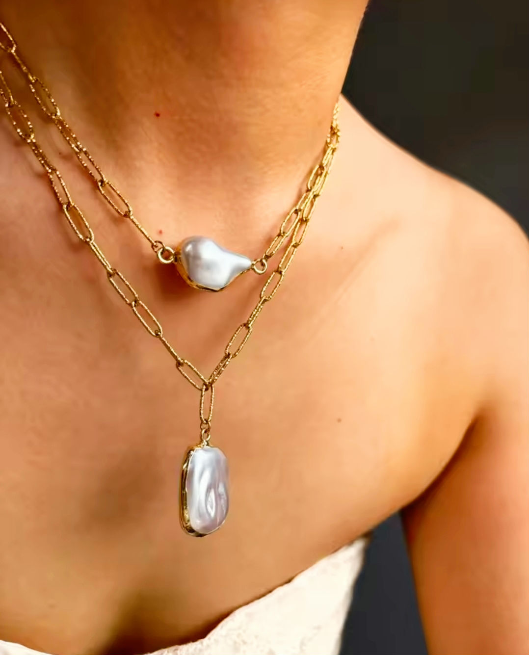 Baroque pearl lunar lock necklace 