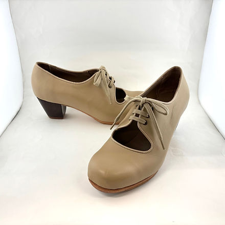 美品　フラメンコ　靴　茶系　セノビージャ34.5 美品 フラメンコ 靴 茶系 セノビージャ34.5 - メルカリ