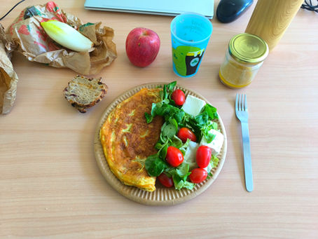 Omelet with Herbs (2 minutes)