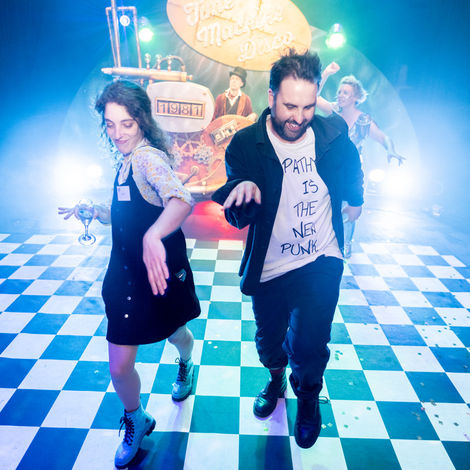 Hotels-Models14015 2_edit_new 2.jpg