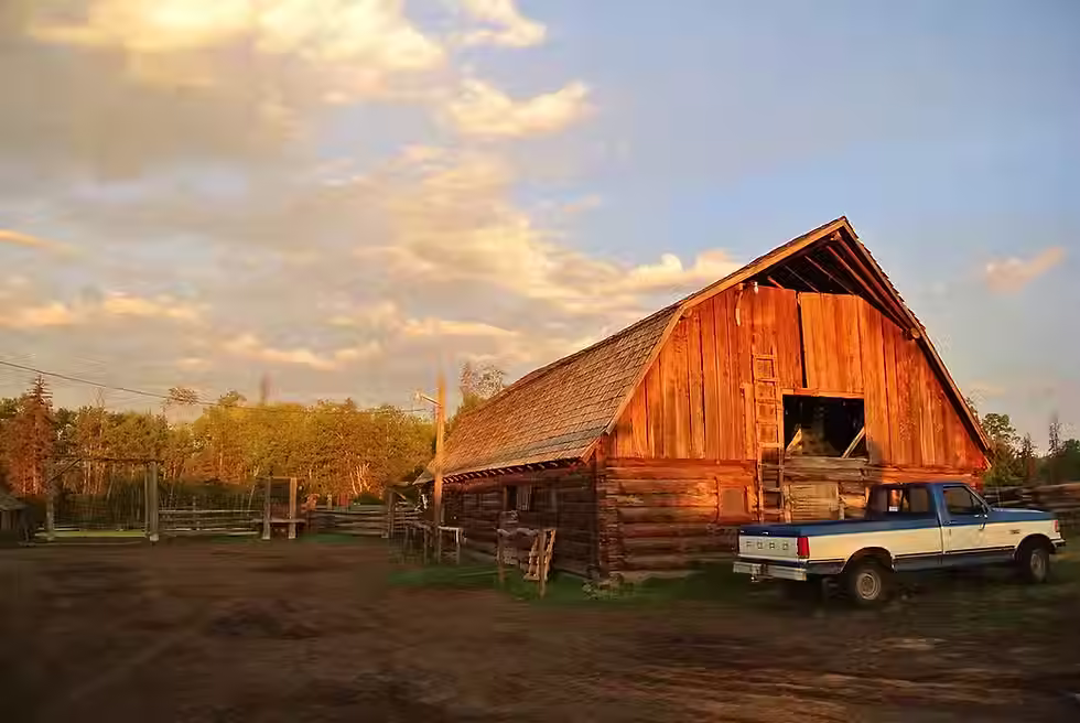 fly u barn