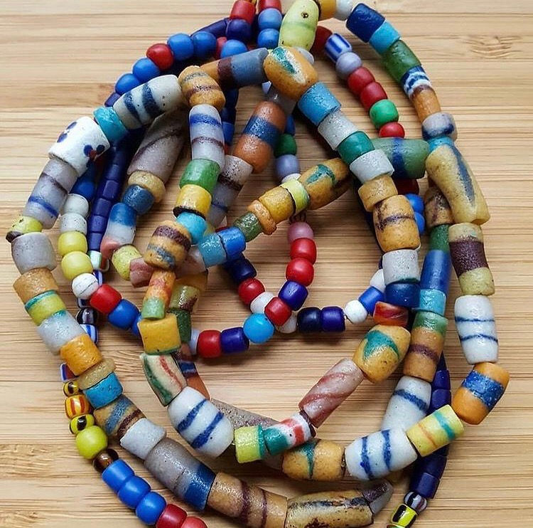 Glass bead