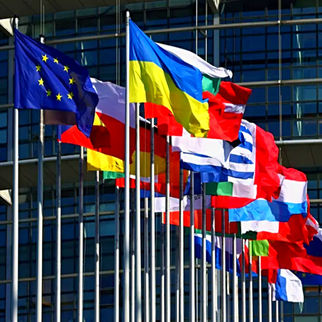 Top 10 EU countries that issue the most residence permits