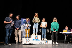 remise des prix ski club lourdais.jpg