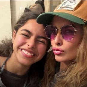 أحدث ظهور لابنة شيرين عبد الوهاب مع الفنانة زينة وشقيقتها يثير تفاعل الجمهور