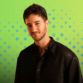 أحمد مالك يحصد جائزة الكريستال سيمرغ لأفضل ممثل في مهرجان فجر السينمائي الدولي 2025