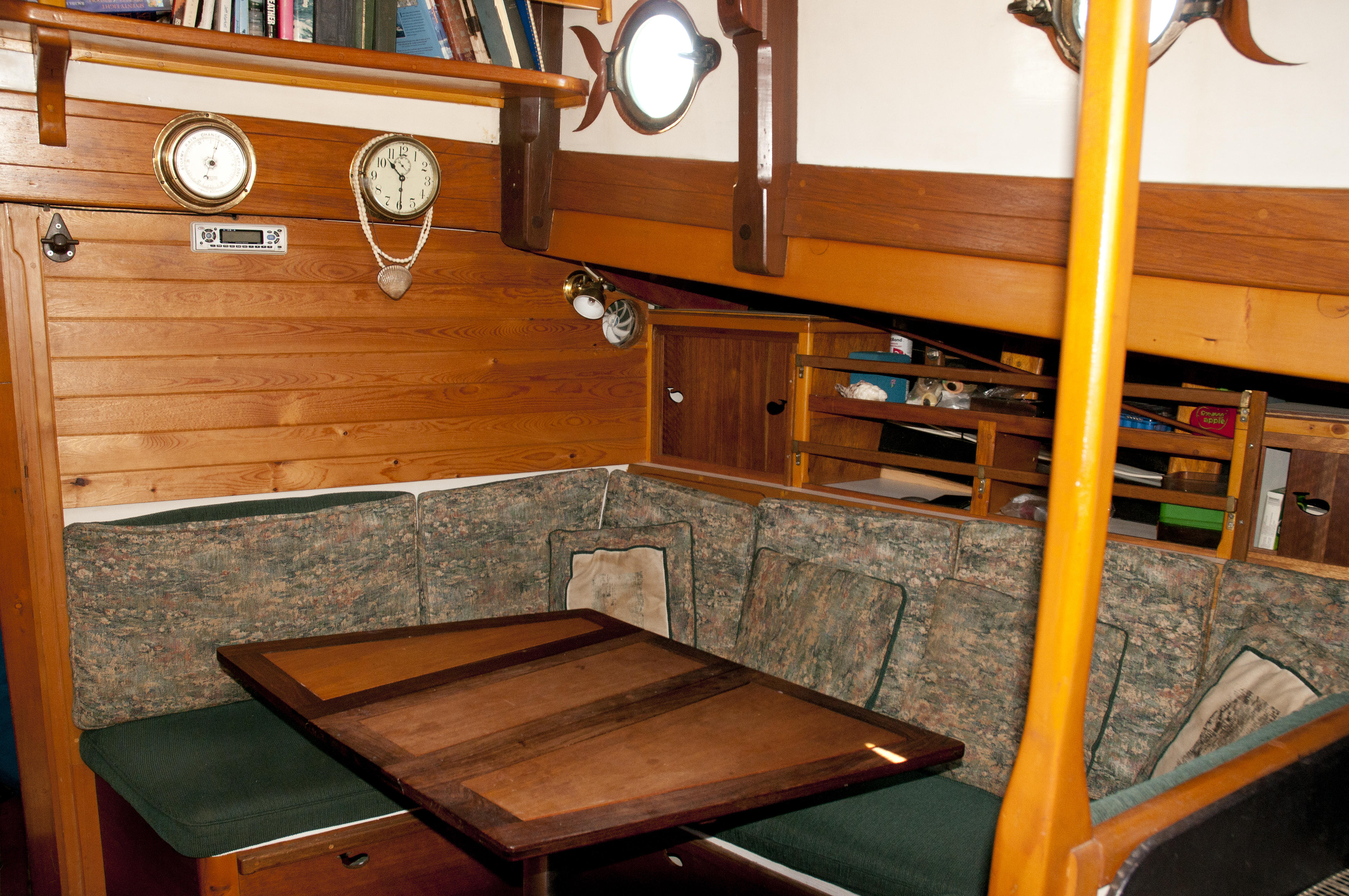 dinette and lounge