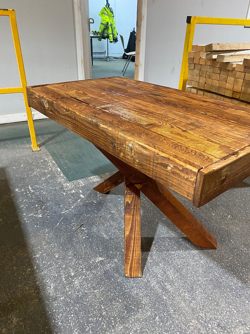 Thumbnail: 3 legged table 