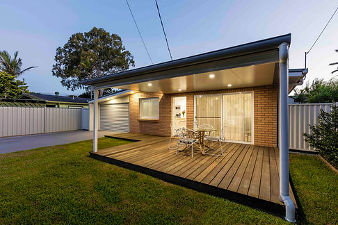 Finished outdoor deck and pergola Central Coast builder