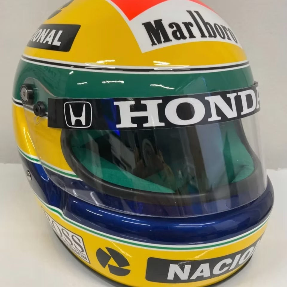 Thumbnail: Senna 91 Green Interior