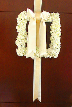 Gardena, Hyacinth, Calla Wreath