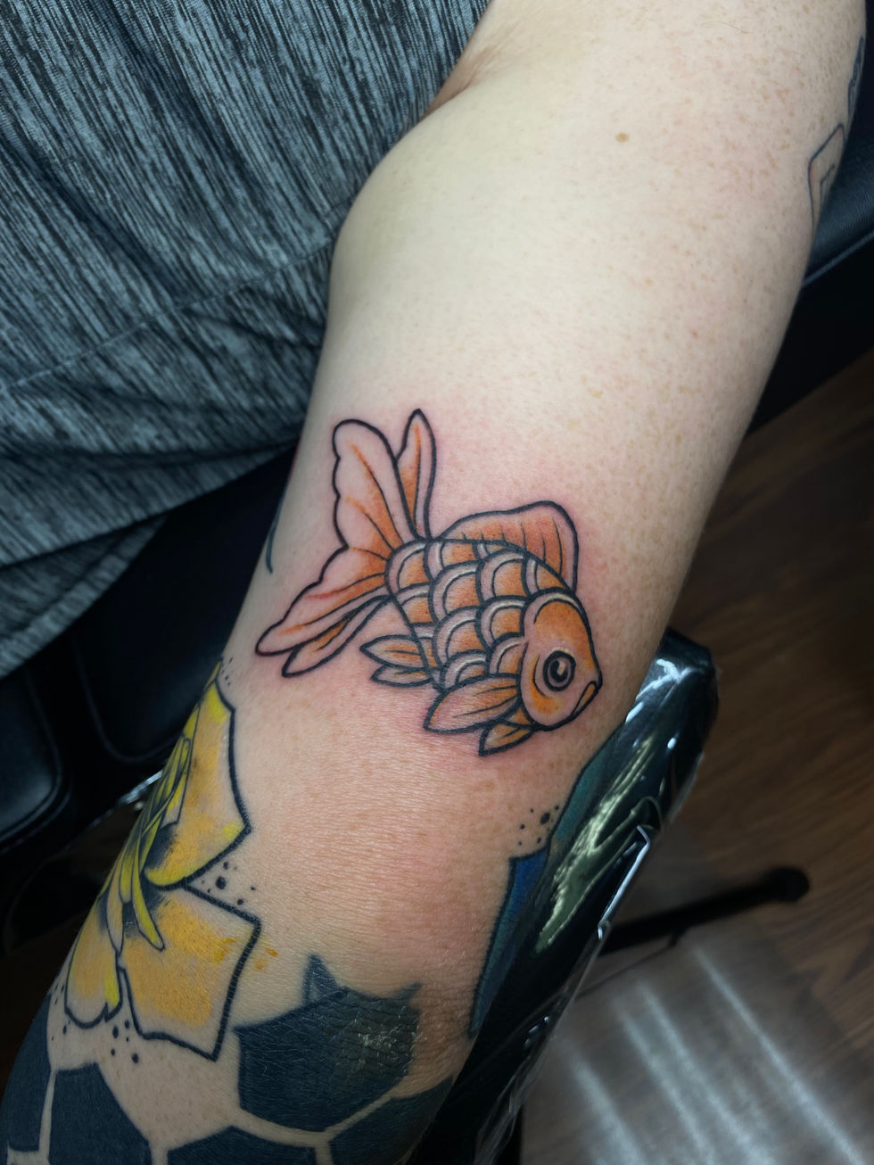 Traditional Goldfish (upper arm): 1 Hour