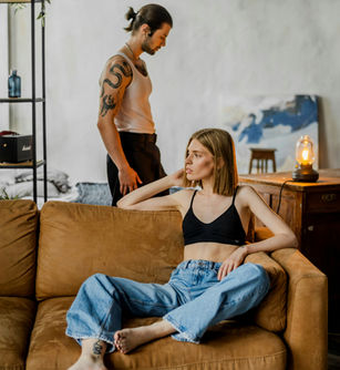 Avoidant Attachment: 7 Signs and How to Heal