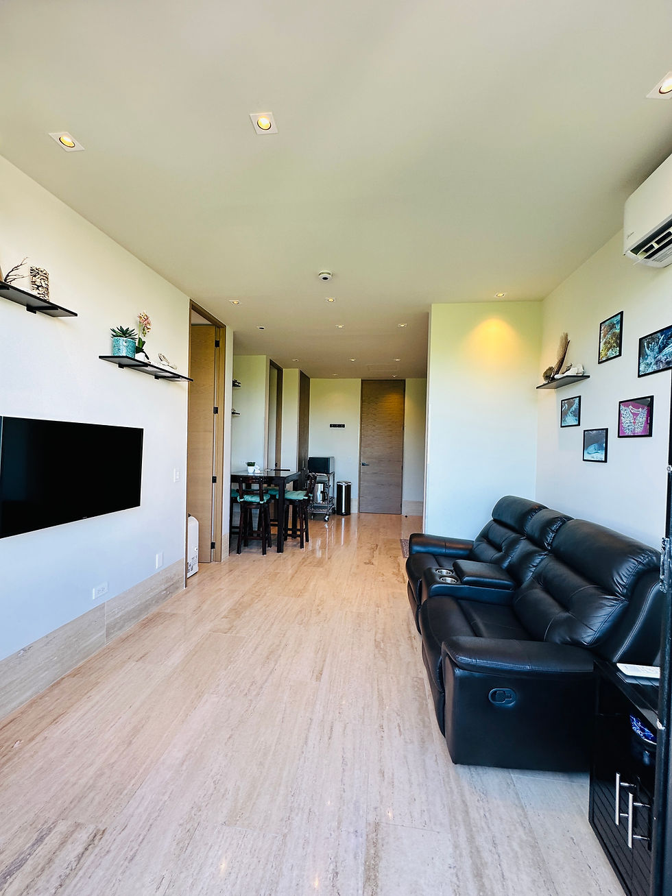 Thumbnail: UNDER CONTRACT Distrito Centro