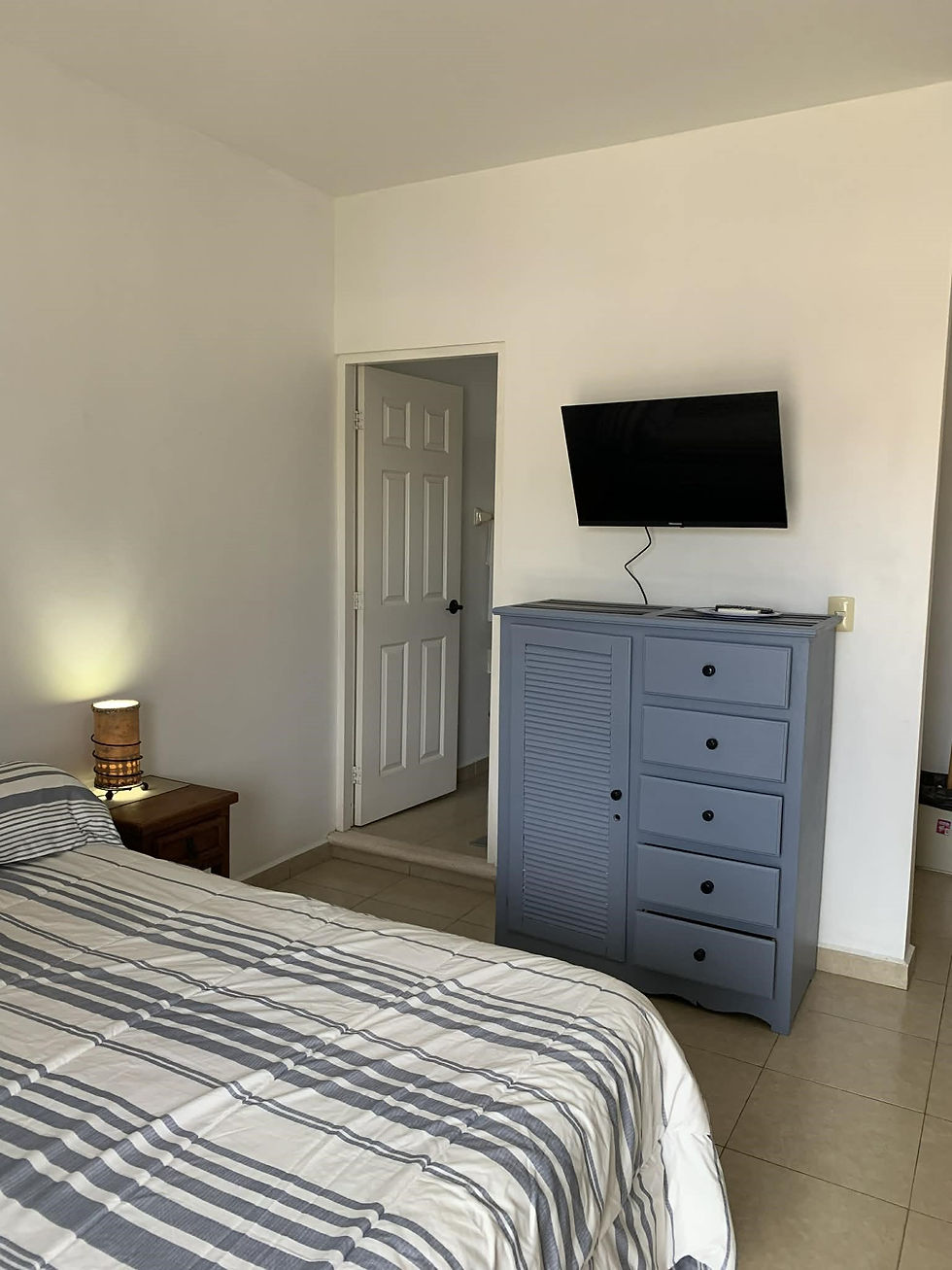 Thumbnail: Tortuga Building