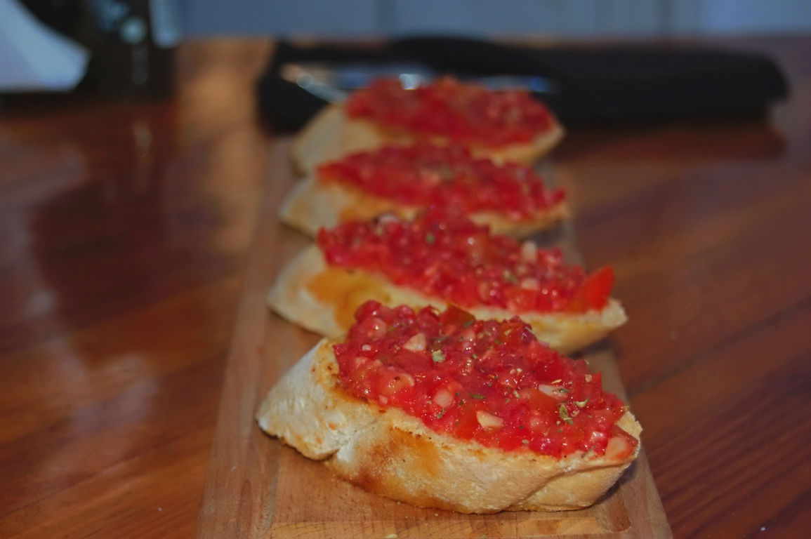 Olive oil, fresh tomatoes, bruschetta