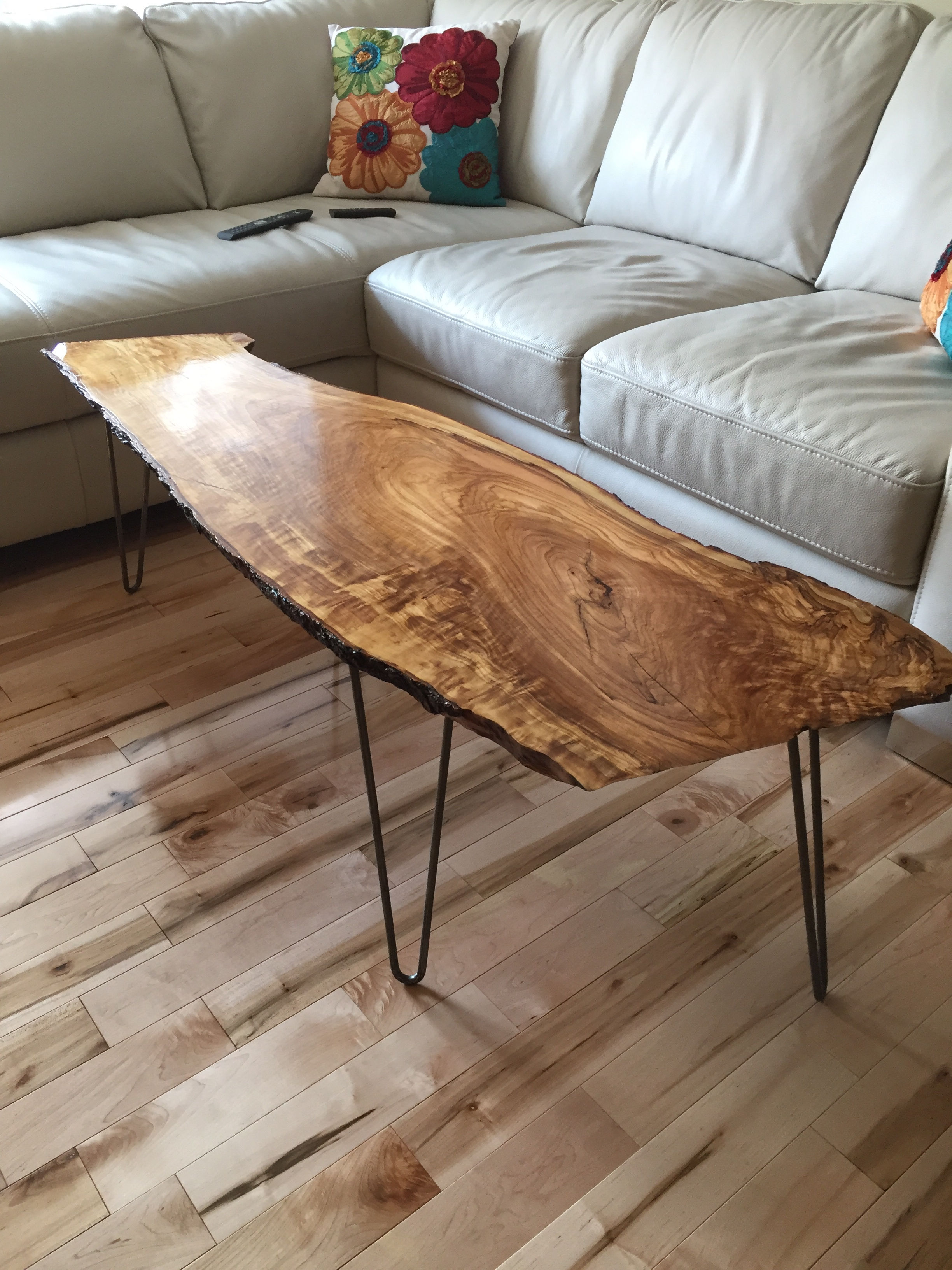 Olive wood Coffee Table with Cast Iron Hairpin Legs