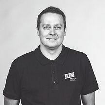 Juha Saari_edited.jpg