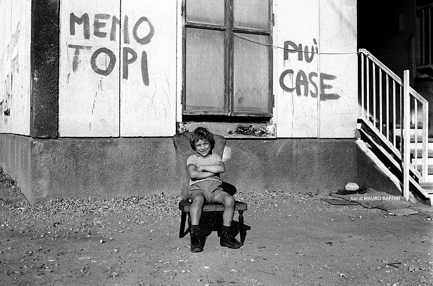 Meno topi più case firmato_edited_edited.jpg