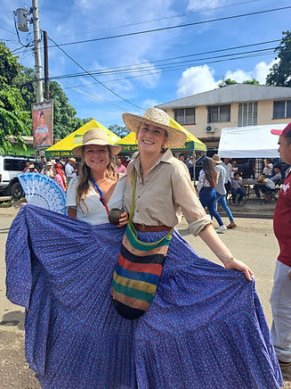 women in panama clothes traditional panama countryside tonosi