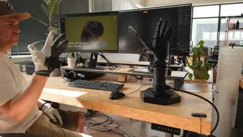 【深入解析】MANUS數據手套：從EMF感測器到高精度手部追蹤的完整流程