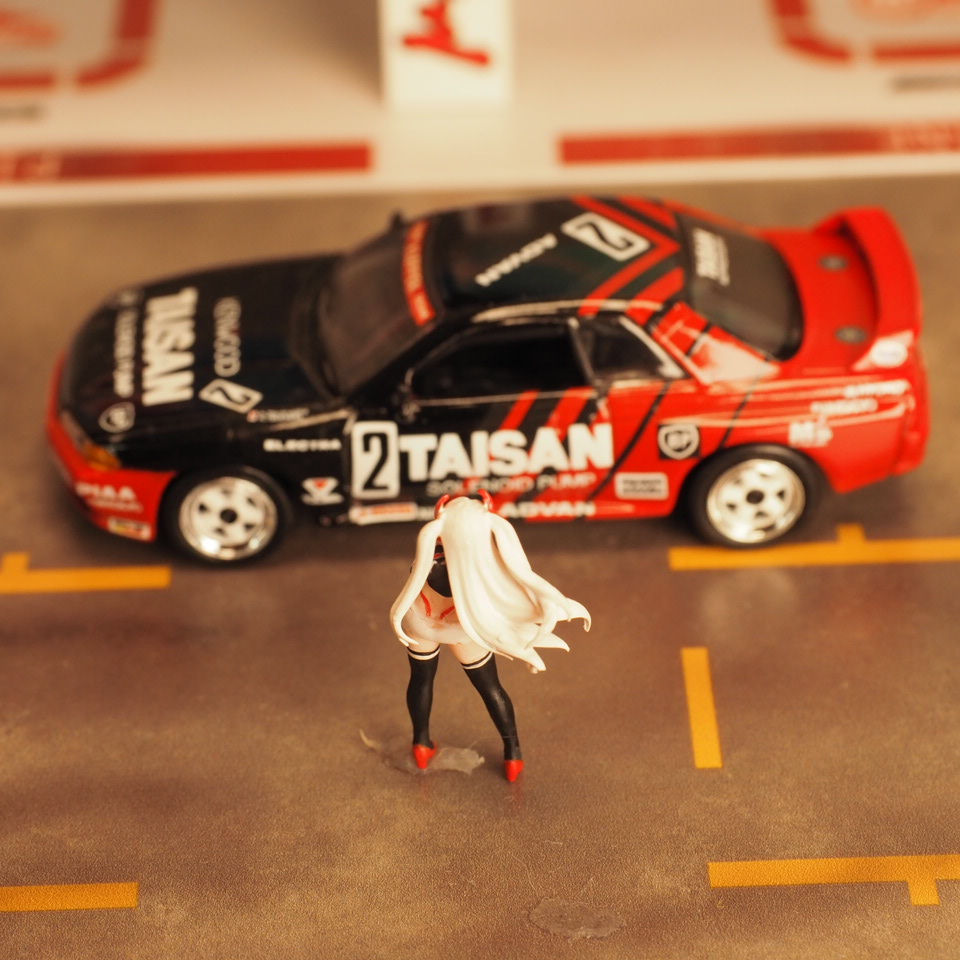 縮圖：預訂 DWS+ 夢之工房 1/64 人偶 碧藍航線 歐根親王 賽車女郎 限量版 限量發售