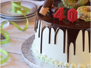 DRIP CAKE