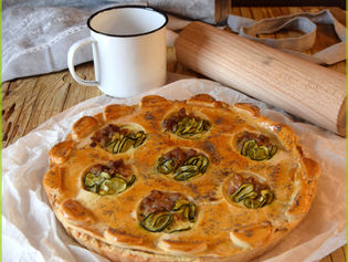 Torta salata: zucchine e salsiccia