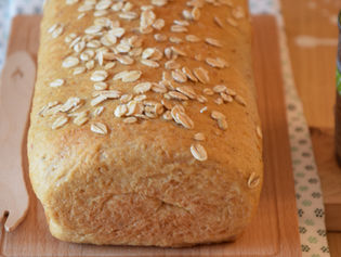 Pane in cassetta integrale alle nocciole