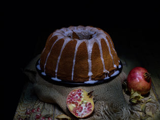 Cake di farro e succo di melagrana