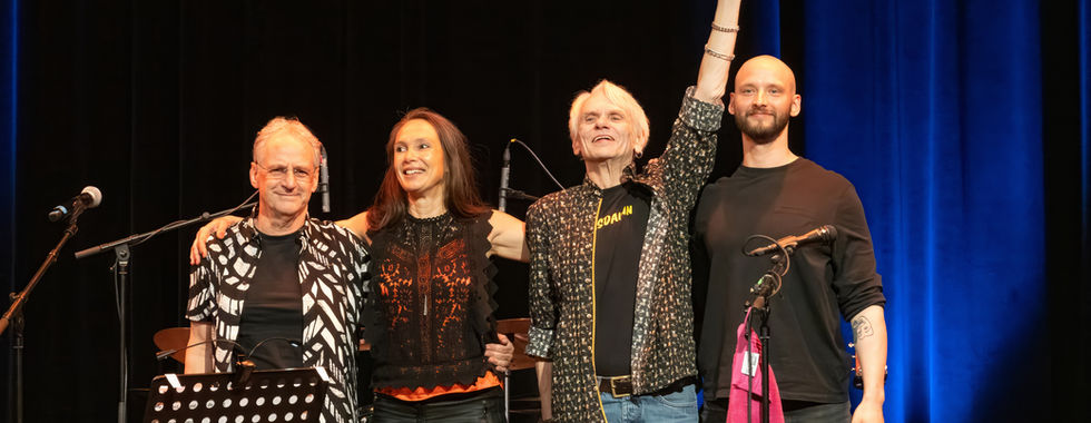 Mischa Krausz, Maria Ma, Ulli Bäer, Simon Springer live im Globe, Na oidaunn - 70 Jahre Ulli Bäer