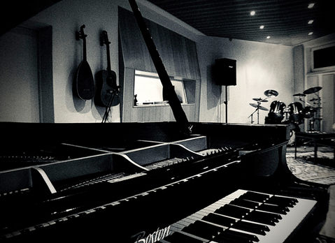 Recording Room, Piano