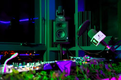 Physical_radio_australia_studio_setup_electronic_music_dj_setup_.jpg