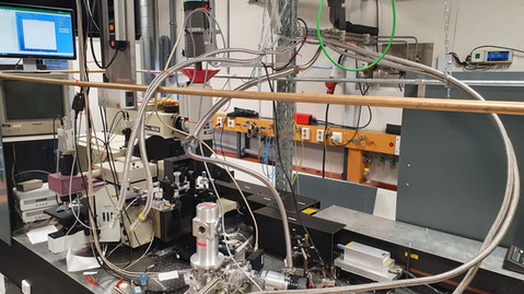 Single frequency DPSS laser at 640 nm integrated into a Horiba T64000 spectrometer