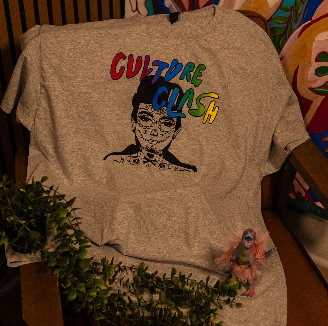 Smear Print Culture Clash T-Shirt - Gray, Small
