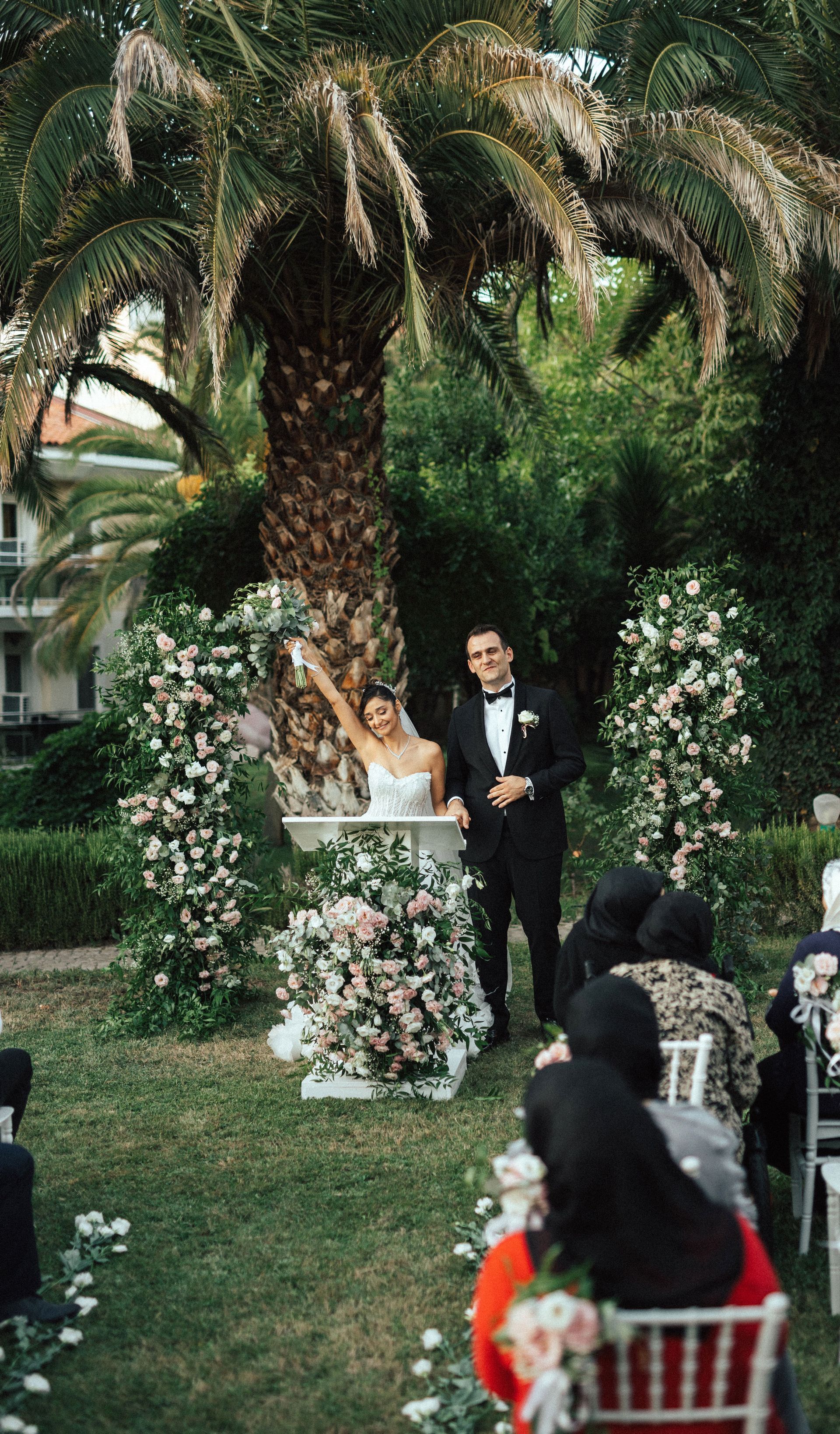 Chasing the Perfect Shot: Why Aren't Couples Happy with Their Photos?