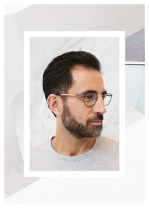 Lunettes homme MALt portées en situation chez opticien à Laeken Bruxelles Optic Alain