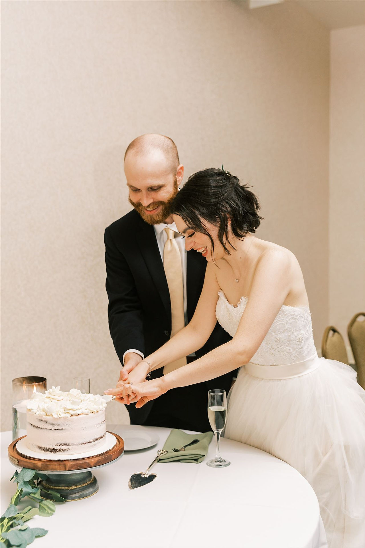 cake cutting ceremony