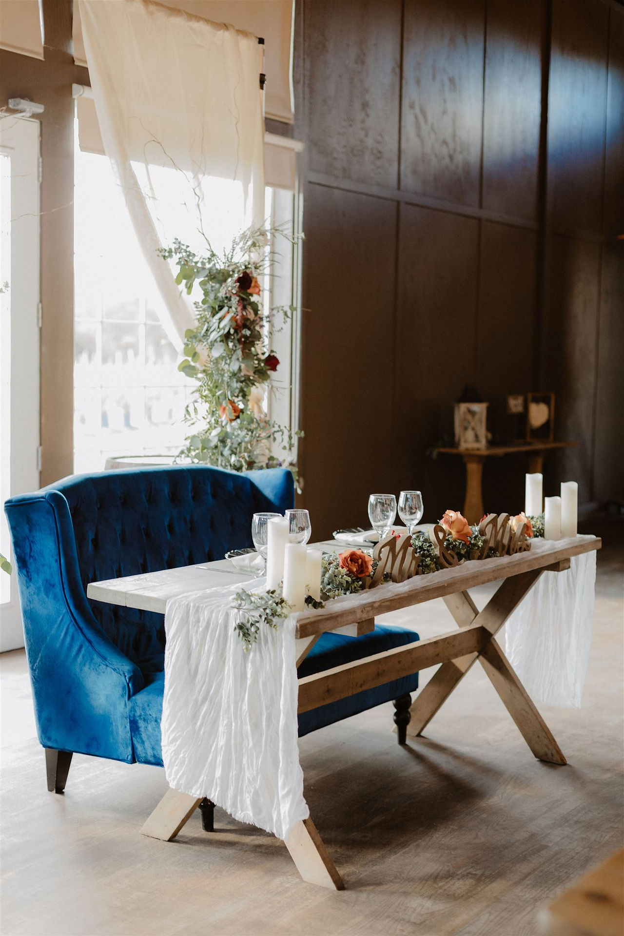 sweetheart table