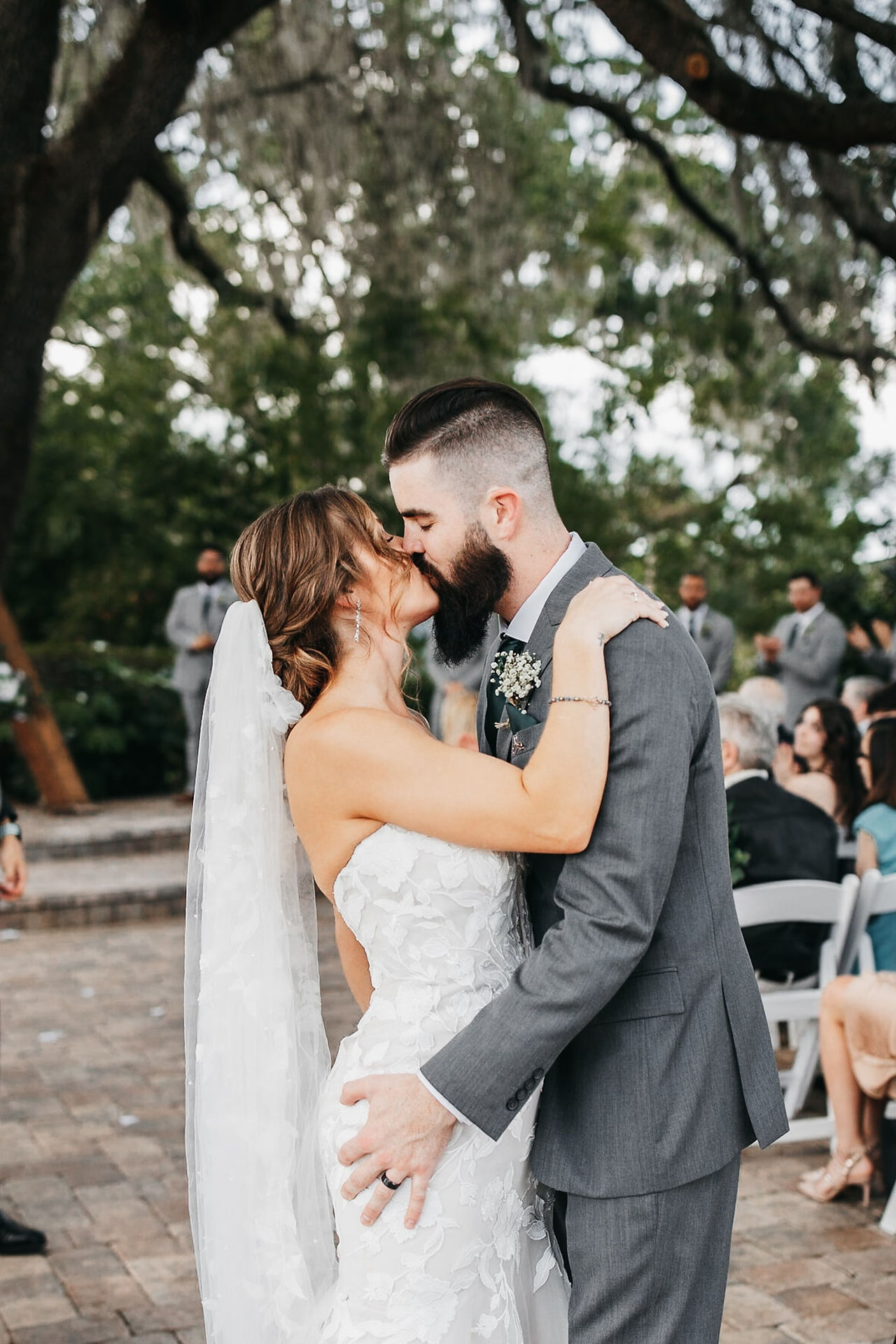end of aisle kiss