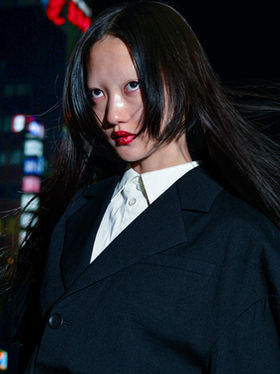 Mona Kawasaki | TOMORROW TOKYO
