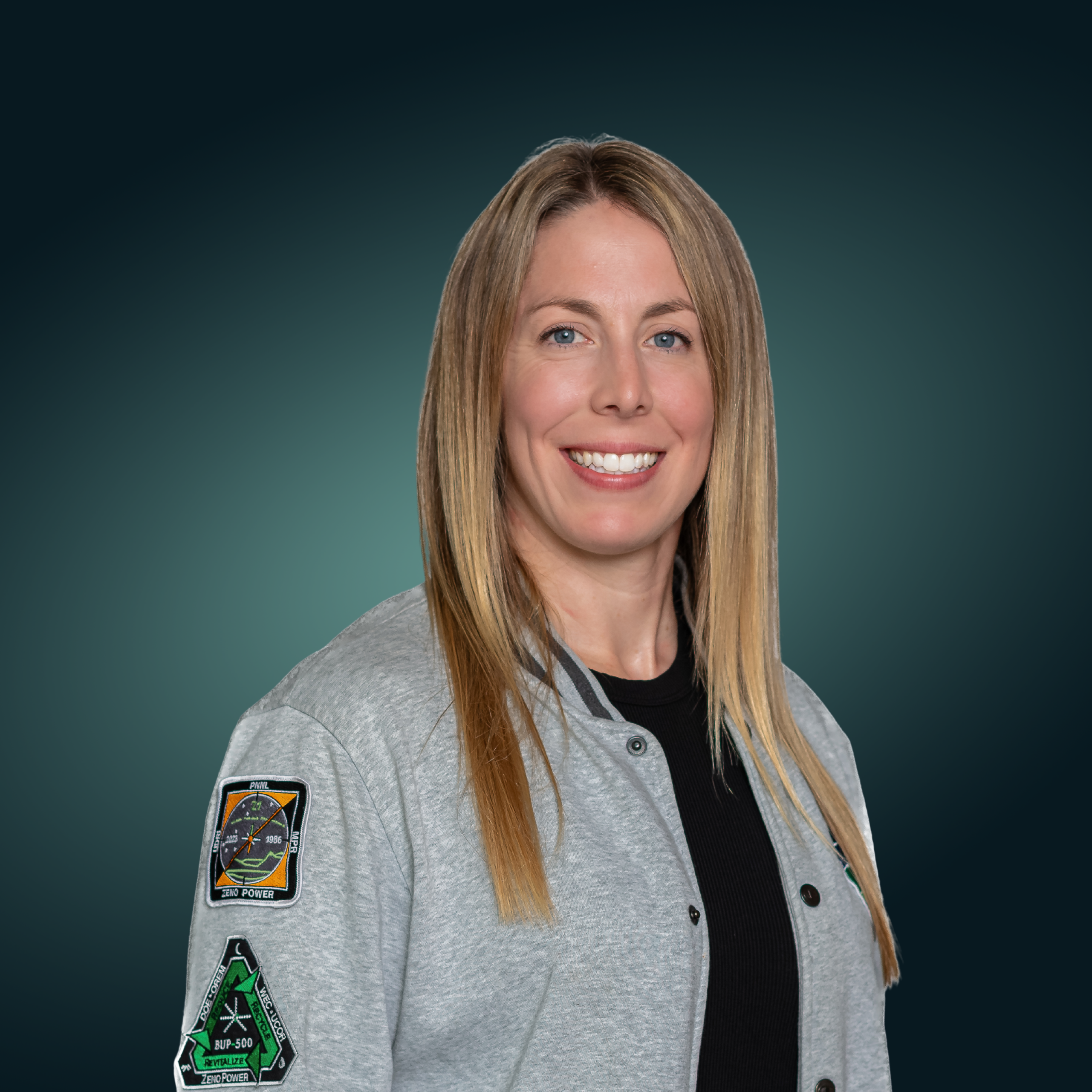 Lindsey Boles Headshot.png