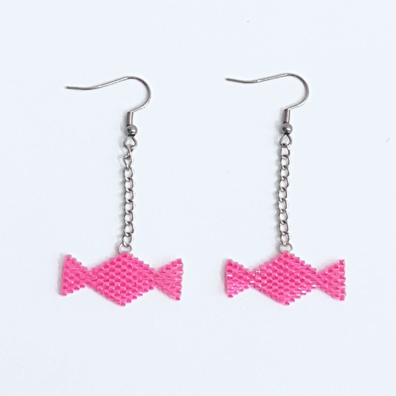 Miniature : Boucles d'oreille tissées en perles de verre en forme de bonbon