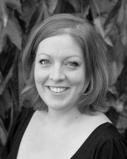 Amy Cooke-Hodgson Headshot